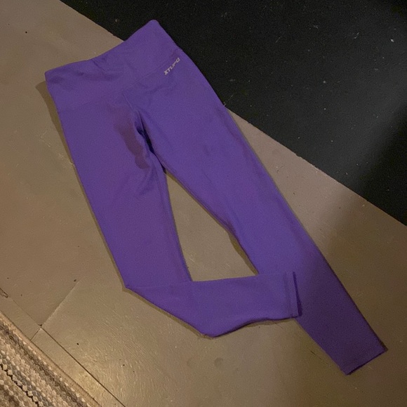 NWOT XTUPO high rise cropped leggings with UPF 50+ material size women’s small - Picture 4 of 10